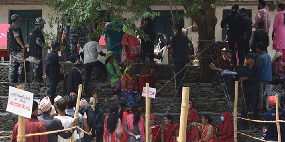स्थगित भएको निर्वाचन सुनिपीपलमा कडा सुरक्षाबीच मतदान